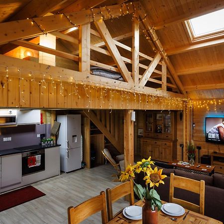 Spacious Cabin Evcharger And Free Parking Near Cambridge Εξωτερικό φωτογραφία