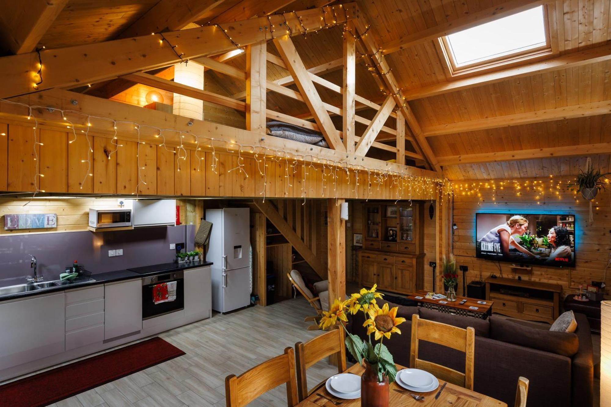 Spacious Cabin Evcharger And Free Parking Near Cambridge Εξωτερικό φωτογραφία
