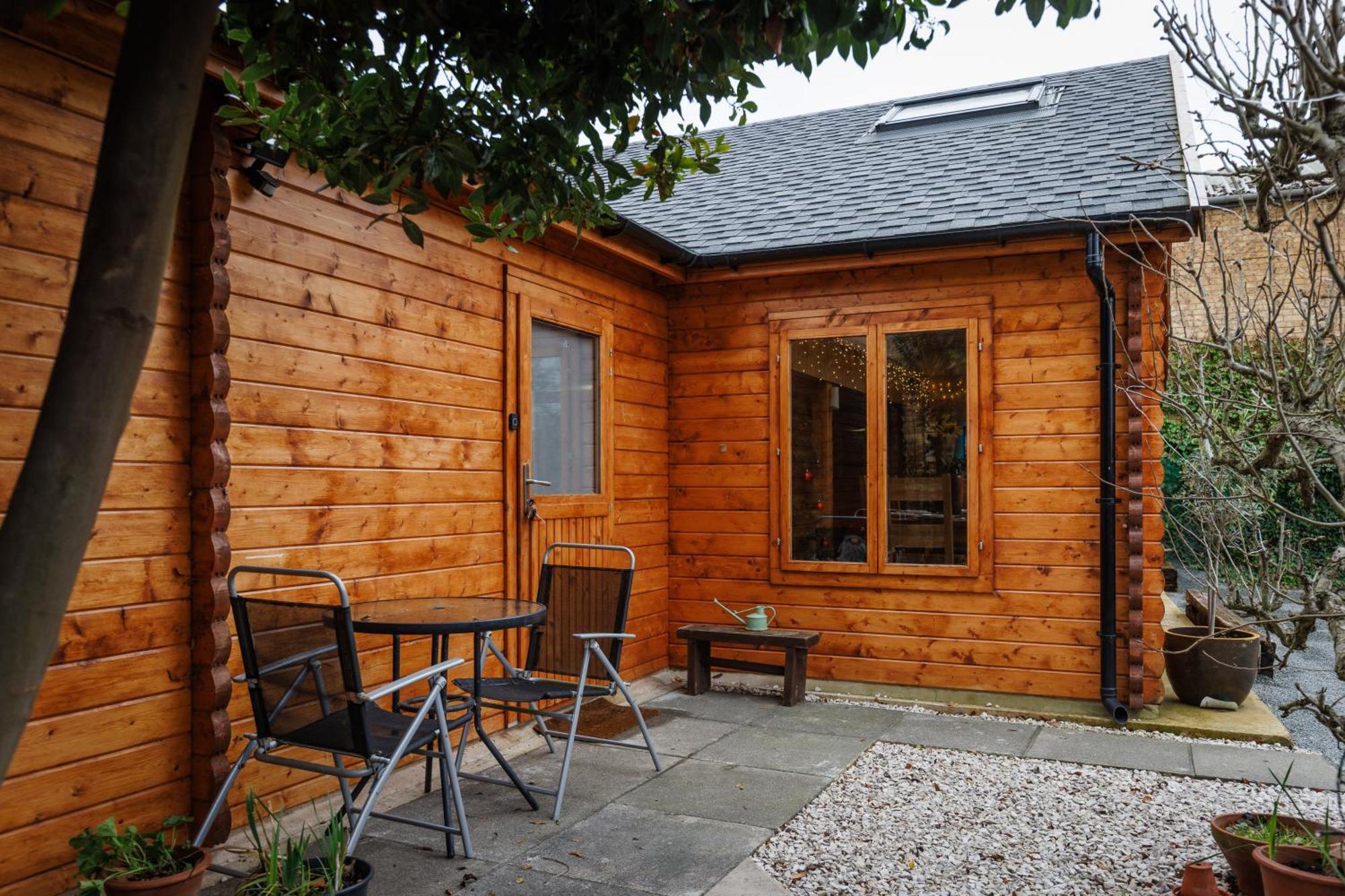 Spacious Cabin Evcharger And Free Parking Near Cambridge Εξωτερικό φωτογραφία