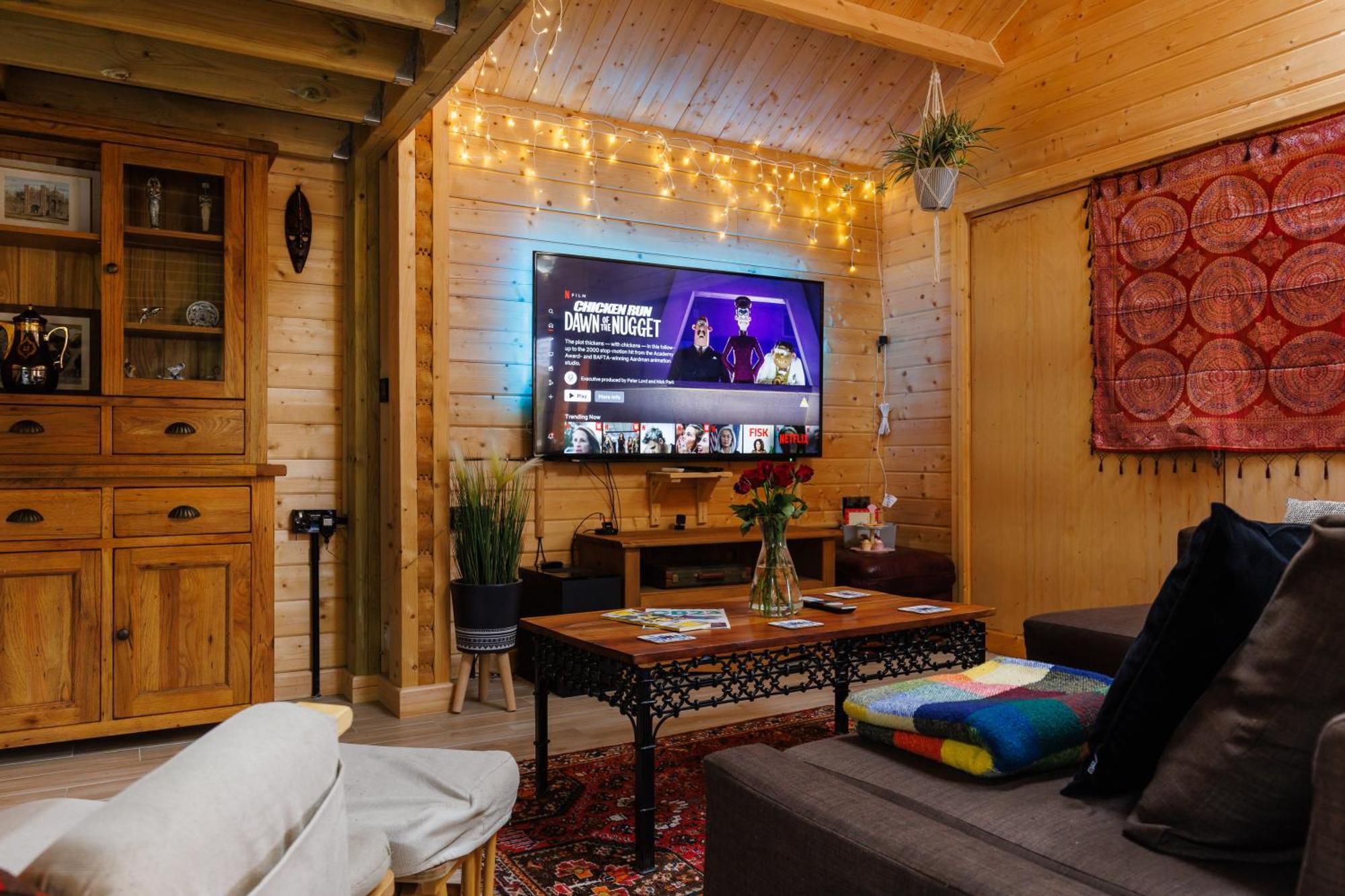 Spacious Cabin Evcharger And Free Parking Near Cambridge Εξωτερικό φωτογραφία