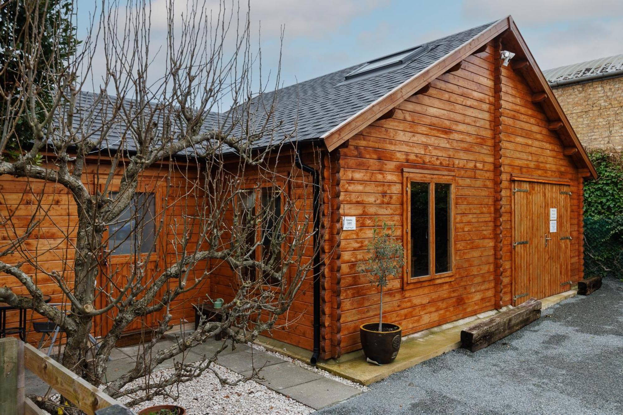 Spacious Cabin Evcharger And Free Parking Near Cambridge Εξωτερικό φωτογραφία