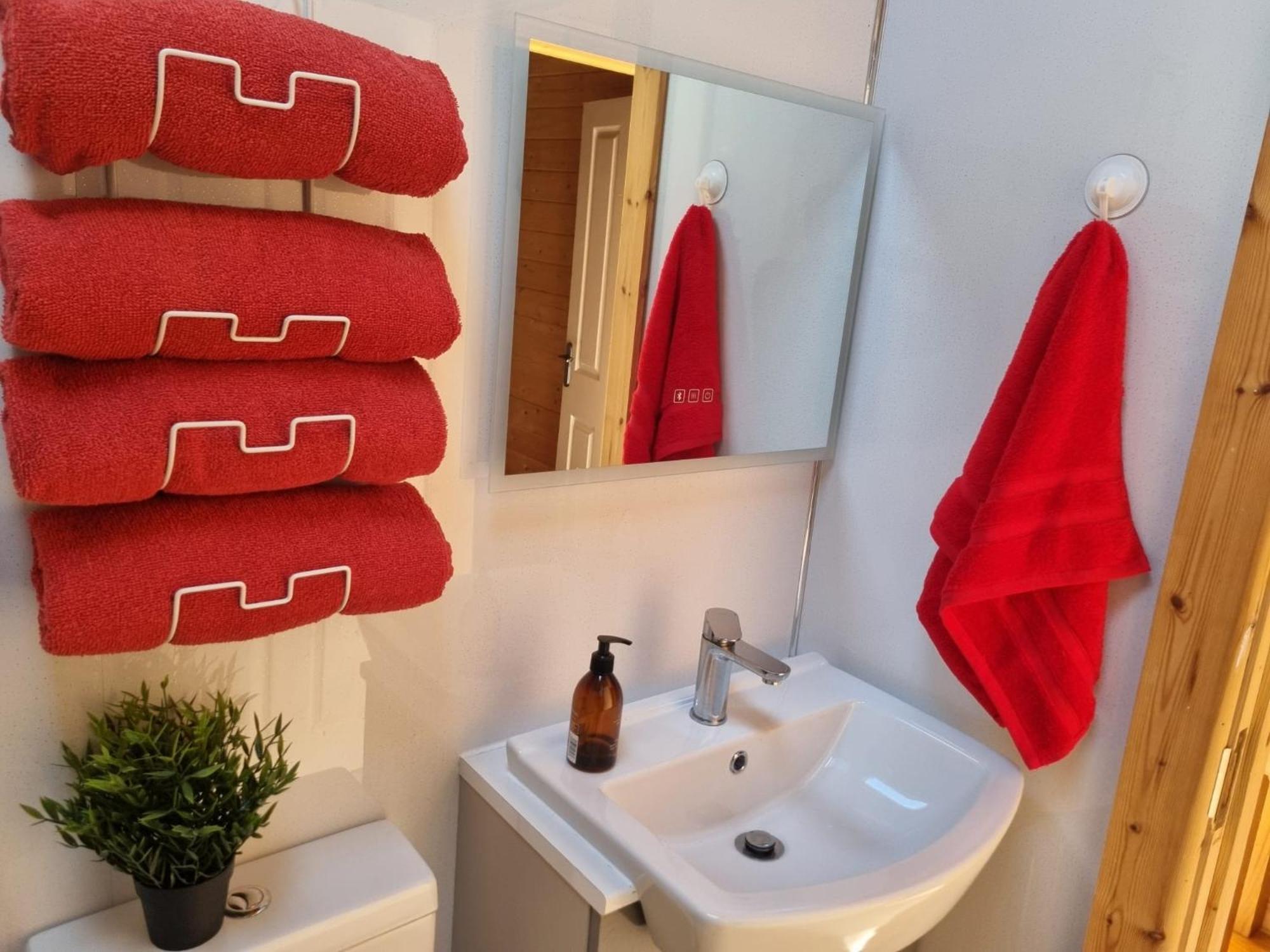 Spacious Cabin Evcharger And Free Parking Near Cambridge Εξωτερικό φωτογραφία